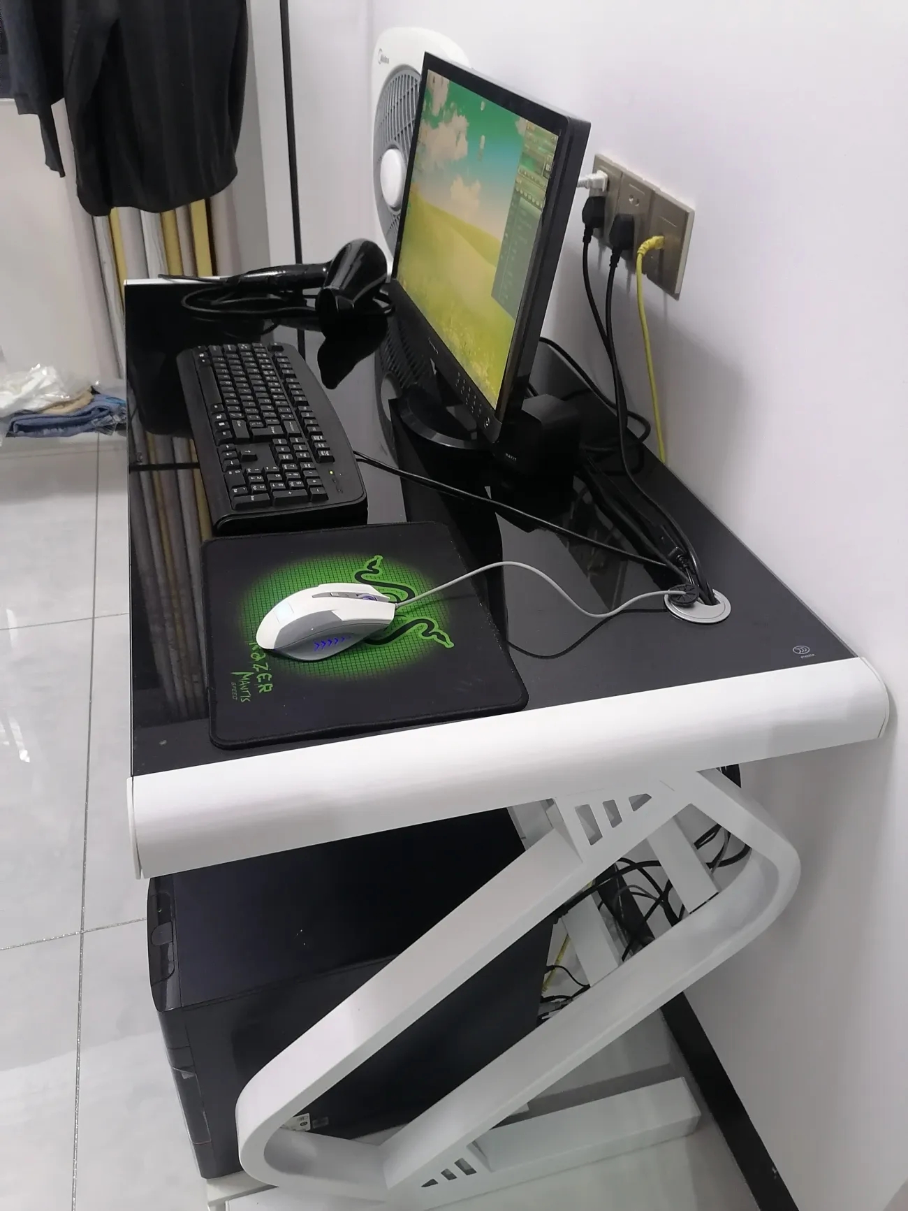 Computer Desk Home Live Gaming - Esports Gaming School บทวิจารณ์และราคา
